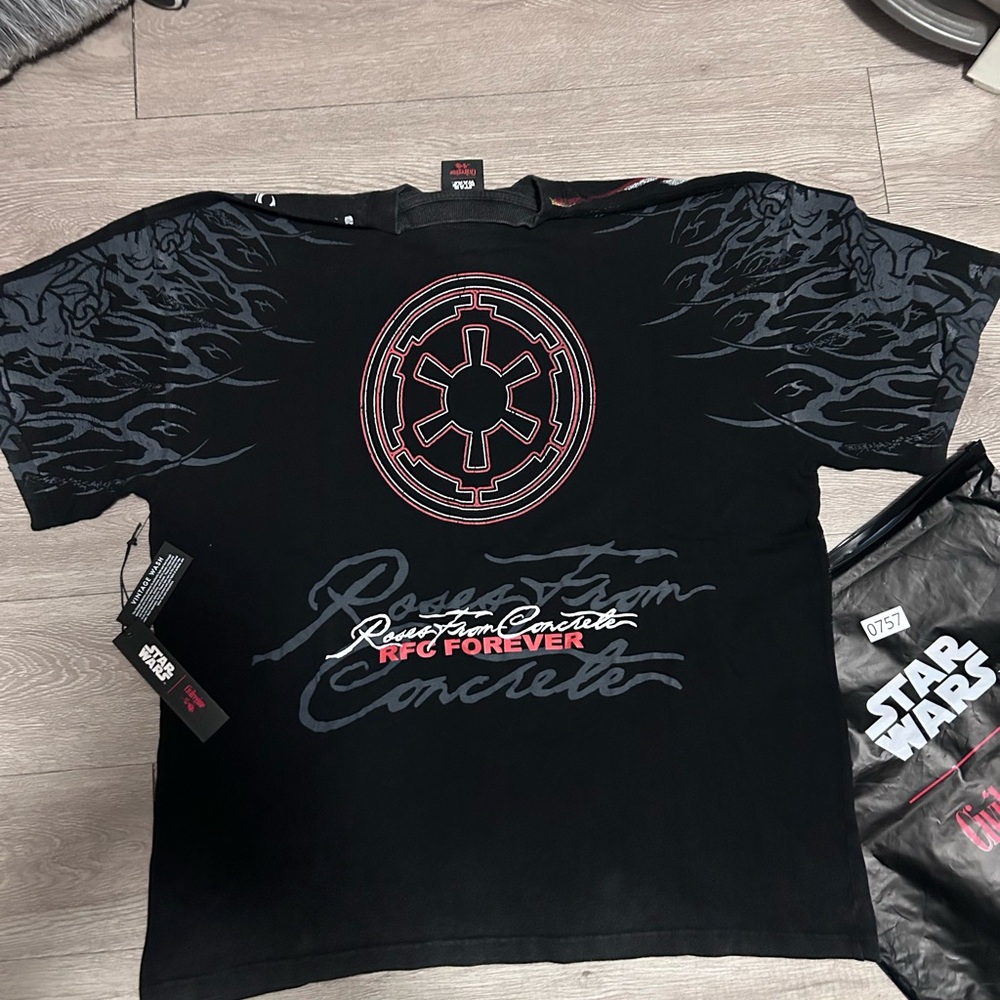 Star Wars Graphic Short-Sleeve Tee - Black with Red Emblem